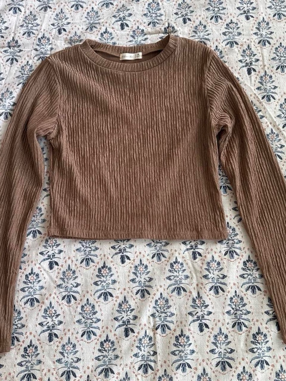 Active USA Brown Ribbed Long-Sleeve Crop Top